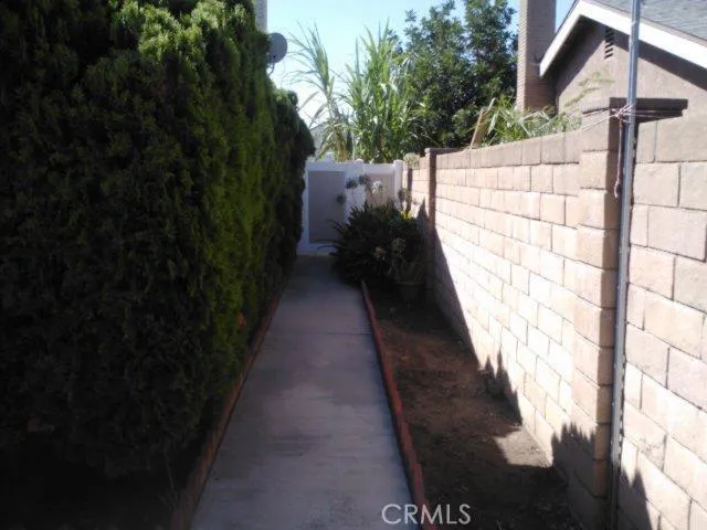 187 E Kirkwall Road, Azusa, California 91702