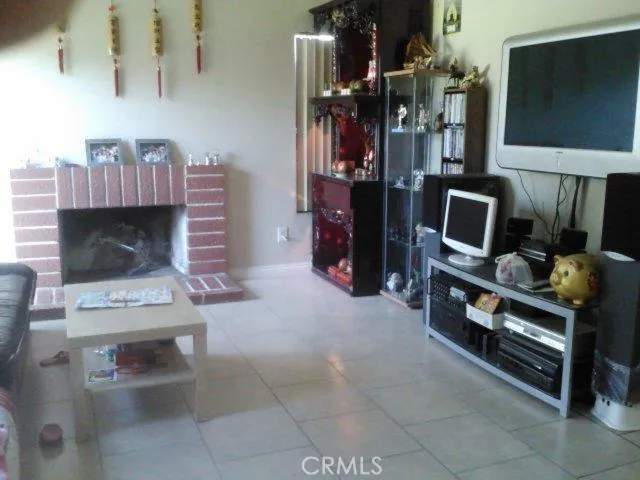 187 E Kirkwall Road, Azusa, California 91702