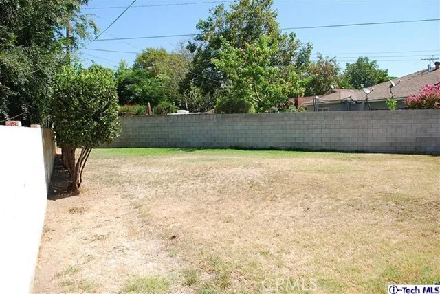 11258 Bartee, San Fernando, California 91345