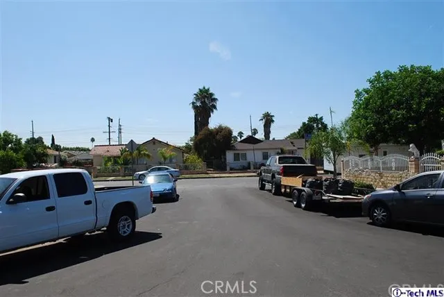 11258 Bartee, San Fernando, California 91345