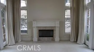 LIVING ROOM & FIREPLACE