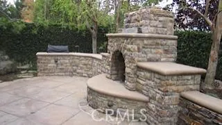 FIREPLACE & BUILT-IN BBQ