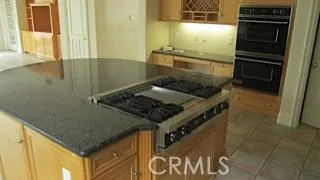 GOURMET KITCHEN