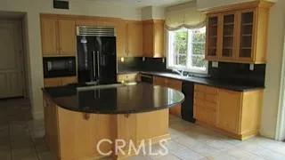 GOURMET KITCHEN