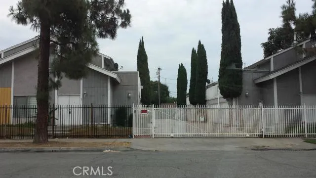 2104 Raymond Avenue 3, Altadena, California 91001