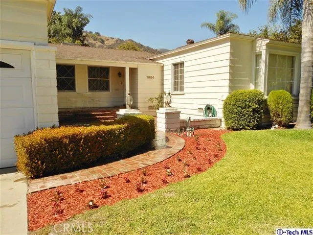 1684 Country Club Drive, Glendale, California 91208
