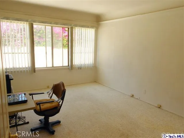 1684 Country Club Drive, Glendale, California 91208
