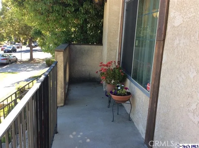 525 E Verdugo Avenue A, Burbank, California 91501