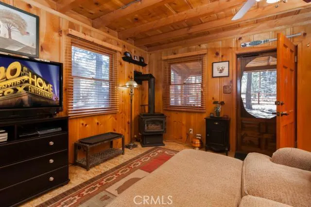 297 Pine Lane, Sugarloaf, California 92386