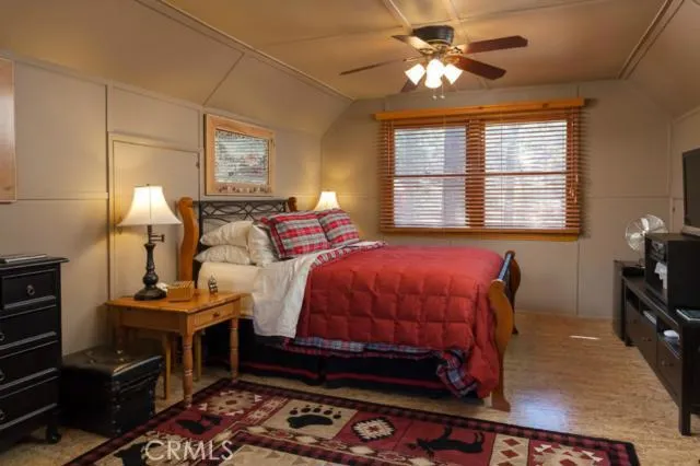 297 Pine Lane, Sugarloaf, California 92386