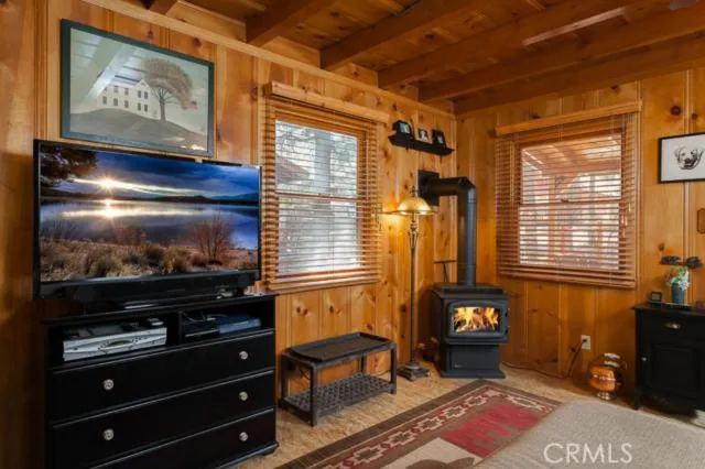 297 Pine Lane, Sugarloaf, California 92386