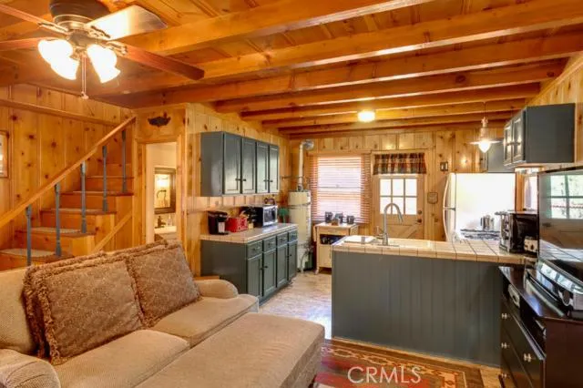 297 Pine Lane, Sugarloaf, California 92386