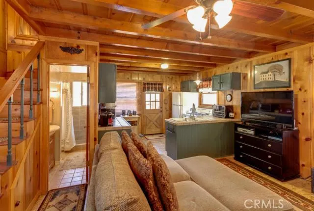 297 Pine Lane, Sugarloaf, California 92386