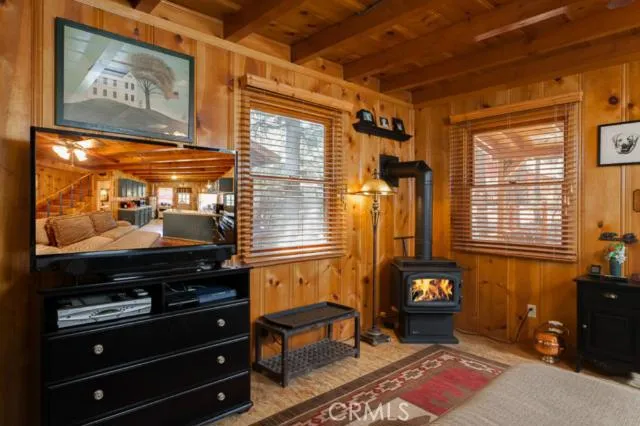 297 Pine Lane, Sugarloaf, California 92386