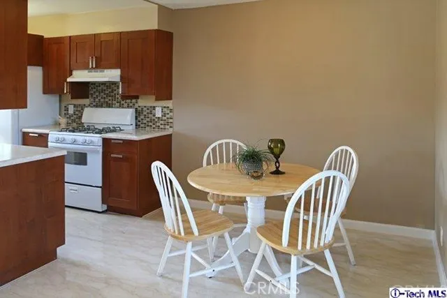250 W Spazier Avenue 104, Burbank, California 91502