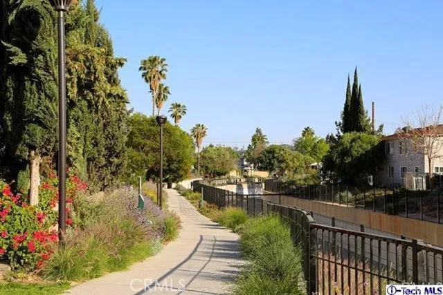 250 W Spazier Avenue 104, Burbank, California 91502
