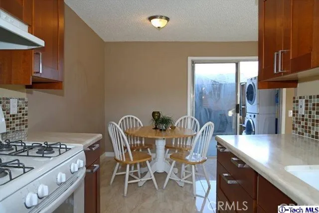 250 W Spazier Avenue 104, Burbank, California 91502