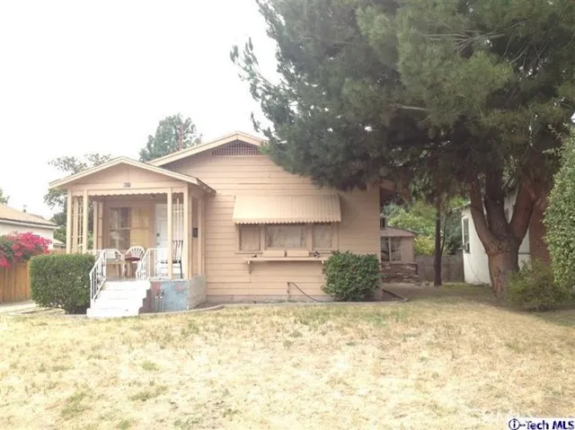 913 S Adams Street, Glendale, California 91205