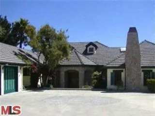 210 Lorine Lane, Malibu, California 90265