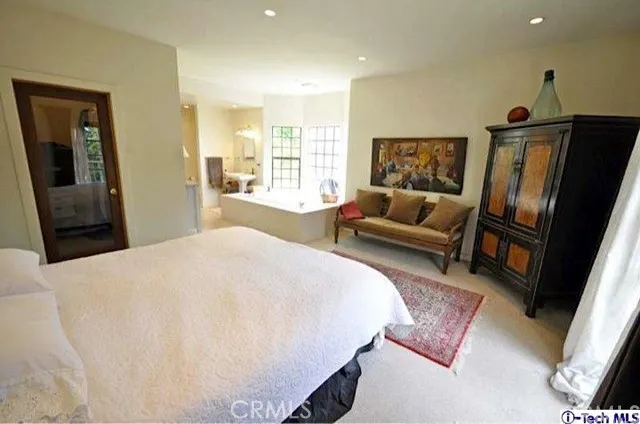 9460 Wayside Drive, Sunland, California 91040