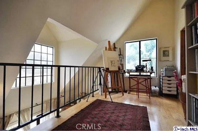 9460 Wayside Drive, Sunland, California 91040