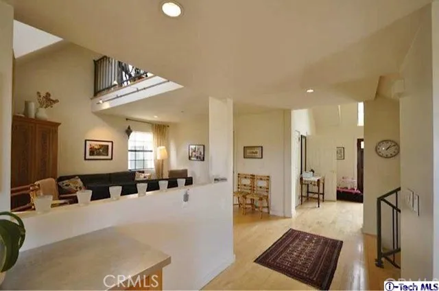 9460 Wayside Drive, Sunland, California 91040