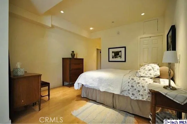 9460 Wayside Drive, Sunland, California 91040