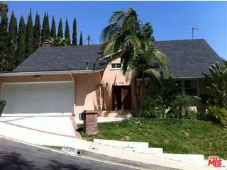 7725 Skyhill Drive, Los Angeles, California 90068