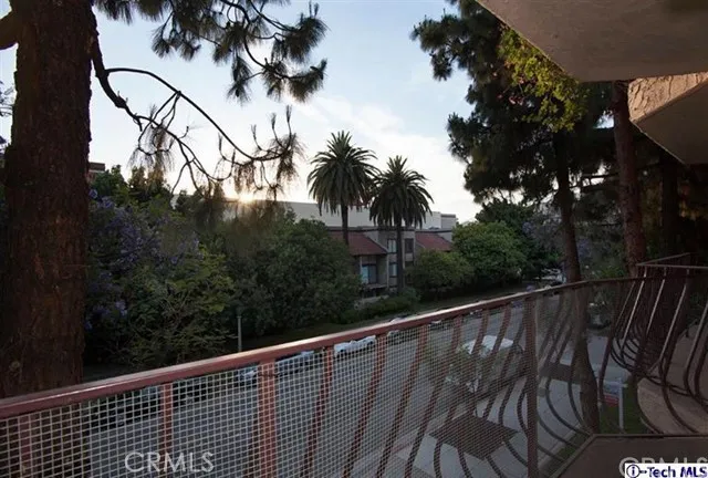 310 N Jackson Street 205, Glendale, California 91206