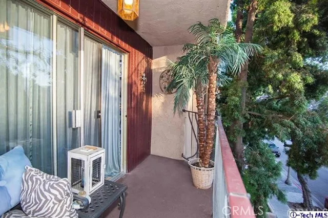 310 N Jackson Street 205, Glendale, California 91206