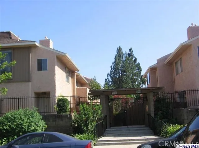 1504 Dixon Street E, Glendale, California 91205