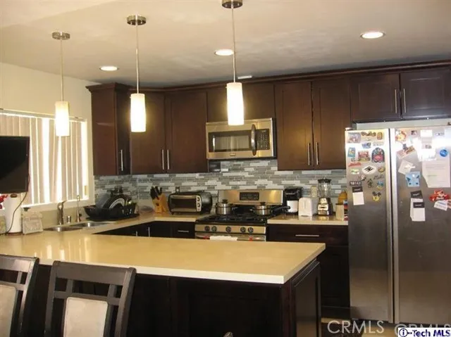 1504 Dixon Street E, Glendale, California 91205