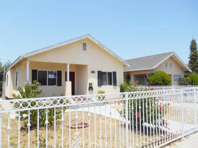 425 – 427 W 62nd Street, Los Angeles, California 90003