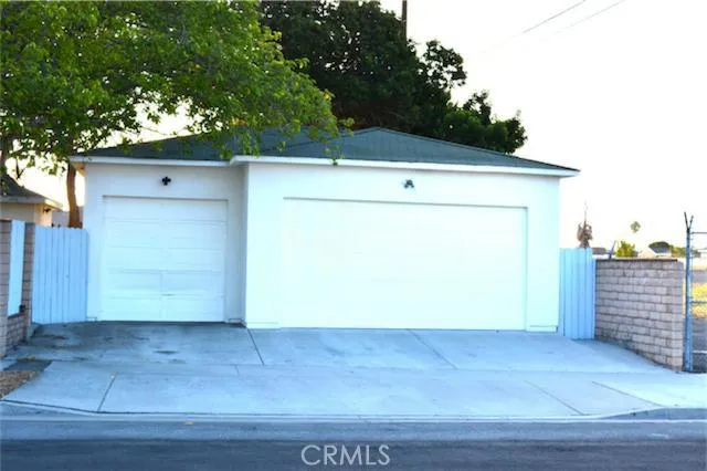 1070 W 209th Street, Torrance, California 90502