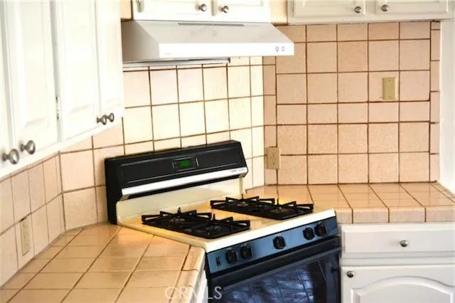 1070 W 209th Street, Torrance, California 90502