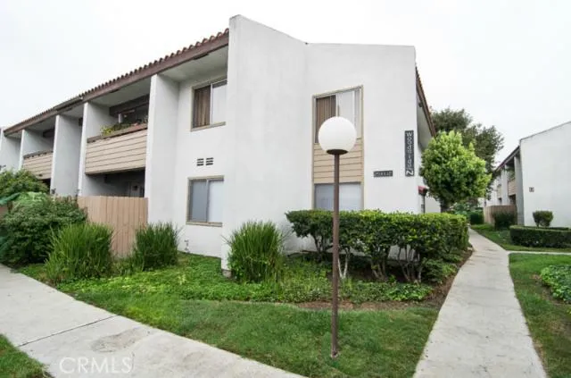 Welcome- Great end unit location! Interior photos up by 10.18.14 a.m.
