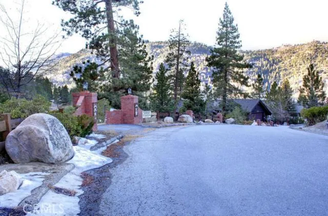 579 Cove Drive, Big Bear, California 92315