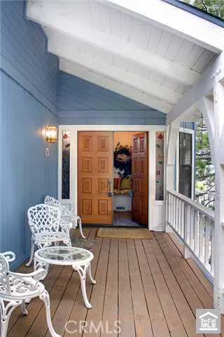 39902 Lakeview Drive, Big Bear, California 92315