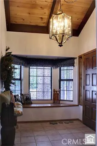 39902 Lakeview Drive, Big Bear, California 92315