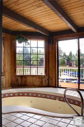 39902 Lakeview Drive, Big Bear, California 92315