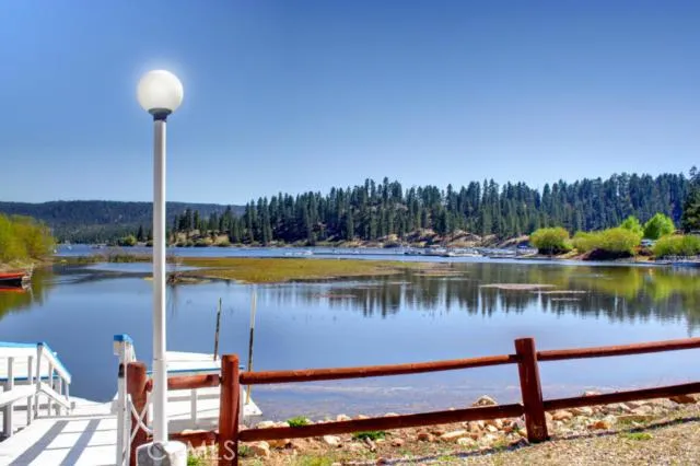 39469 North Shore Drive, Fawnskin, California 92333