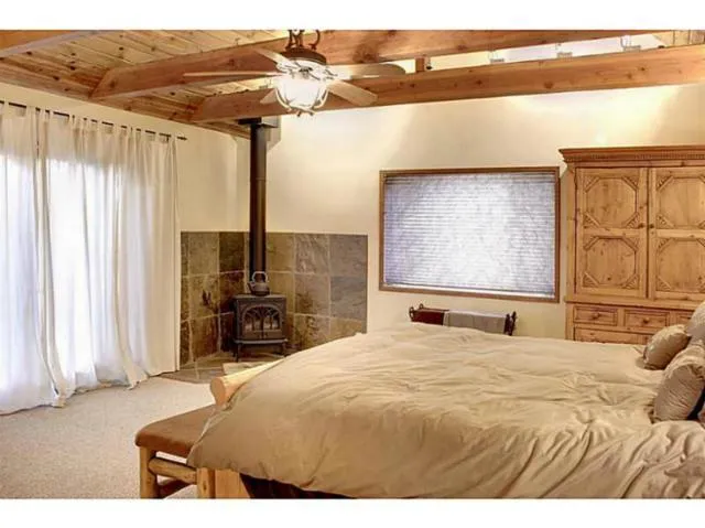 42665 Peregrine Avenue, Big Bear, California 92315
