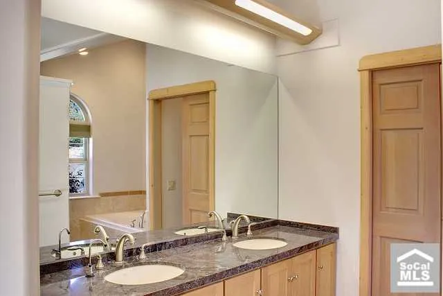 39051 Willow Landing Road, Big Bear, California 92315