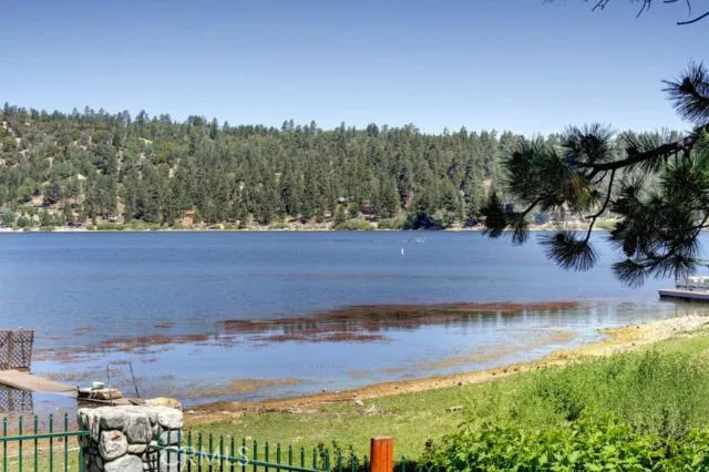 104 Round Drive, Big Bear, California 92315