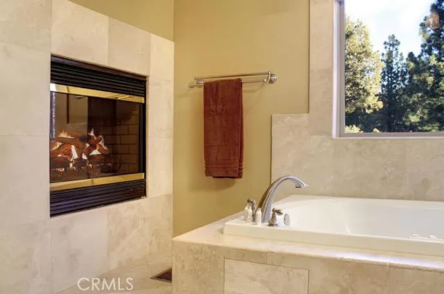 1052 Heritage Trail, Big Bear, California 92314