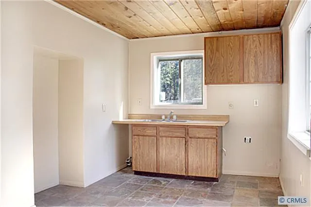 966 E Lane, Big Bear, California 92314