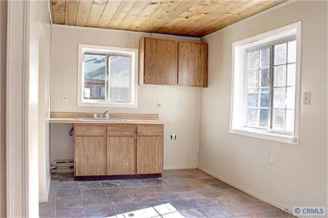 966 E Lane, Big Bear, California 92314