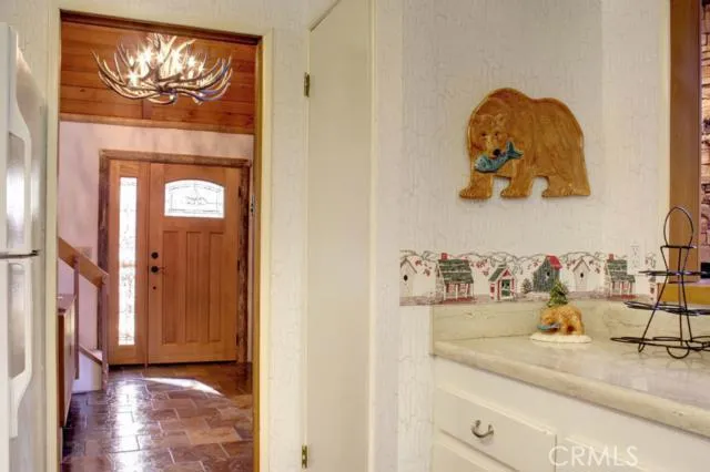 43595 Wolf Road, Big Bear, California 92315