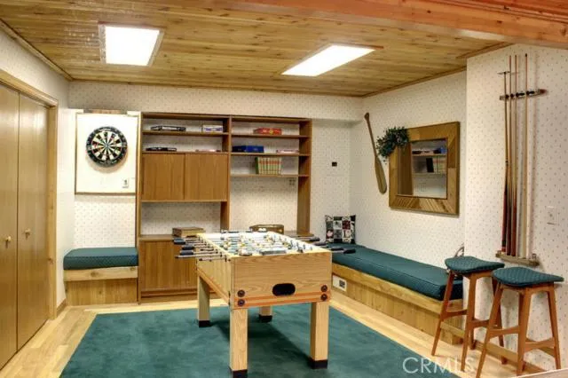 43595 Wolf Road, Big Bear, California 92315