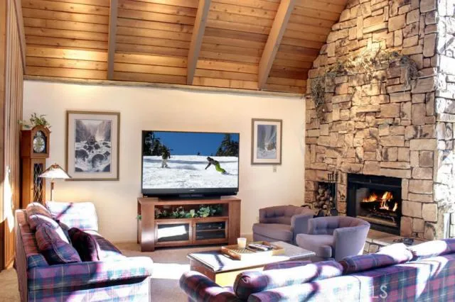 43595 Wolf Road, Big Bear, California 92315